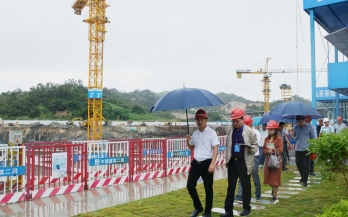 汕頭市(shì)潮陽區(qū)委常委李緒明(míng)調研白(bái)求恩潮陽醫(yī)養項目